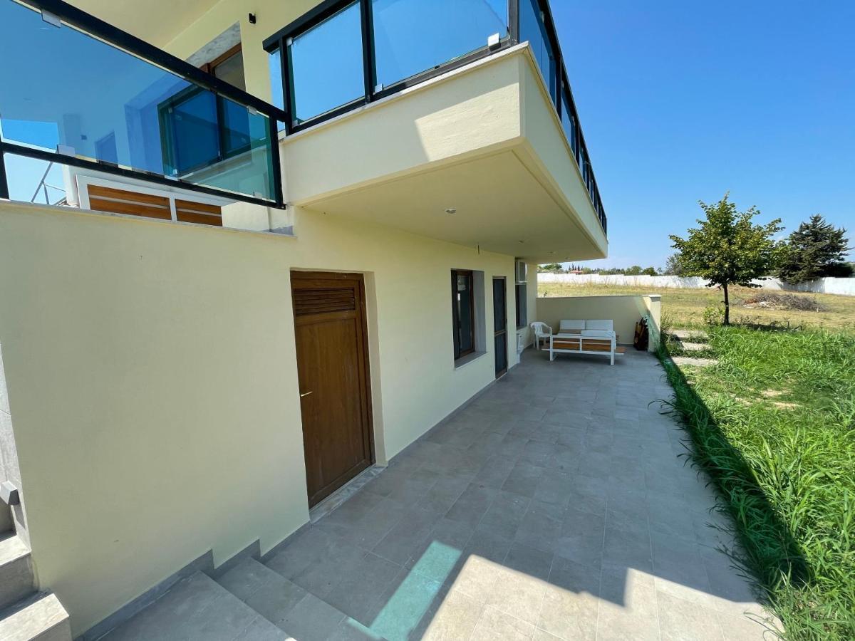 Serenity House Epanomi Luaran gambar