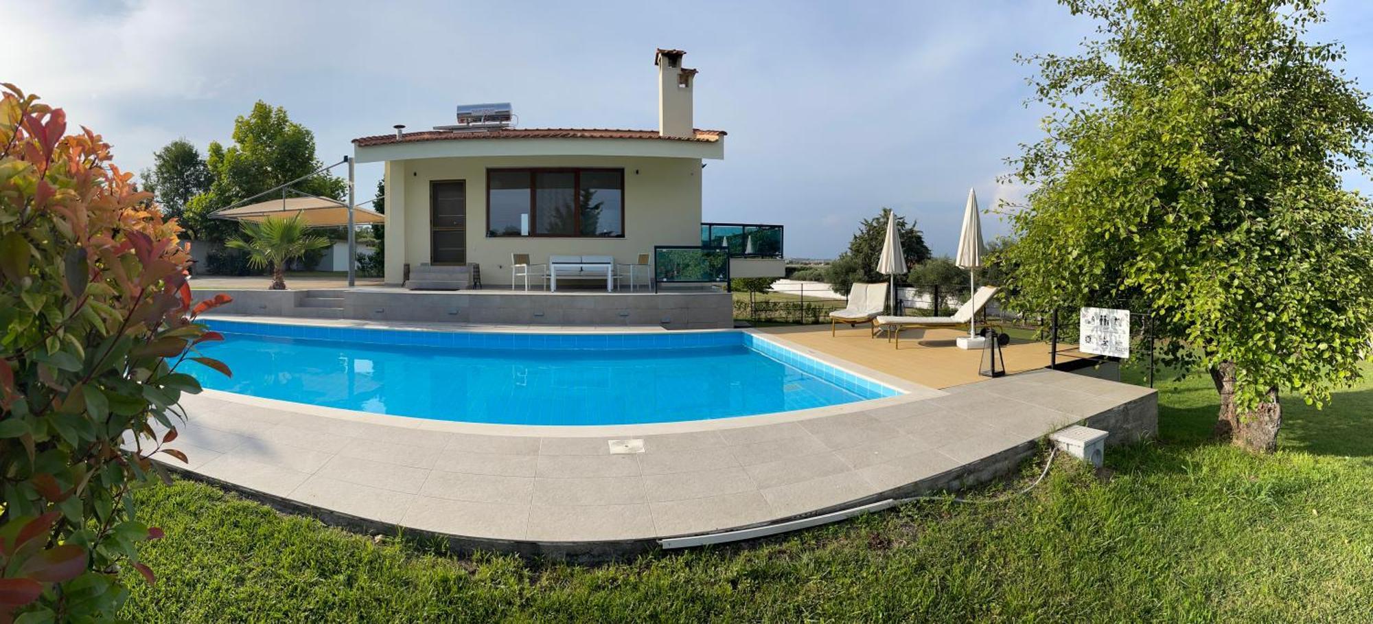 Serenity House Epanomi Luaran gambar